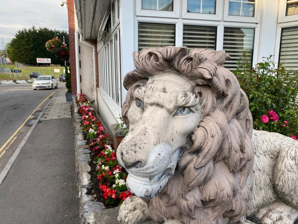 The Masons Arms Hotel Bridgend  Zewnętrze zdjęcie
