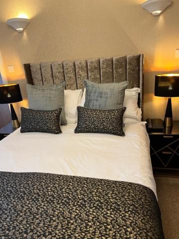 The Masons Arms Hotel Bridgend  Zewnętrze zdjęcie